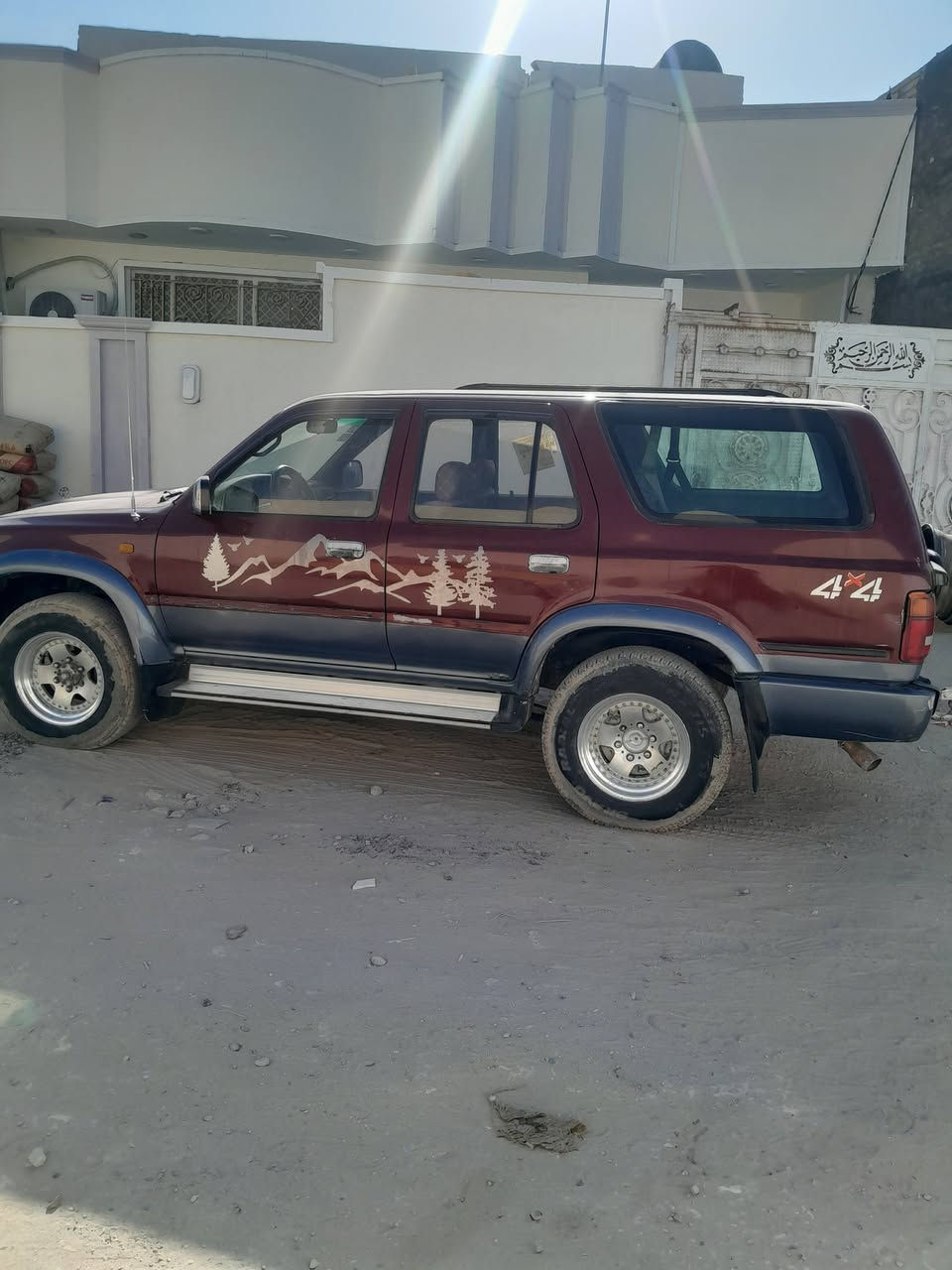 سياره للبيع ياباني عاليه جاهزه تبريد ثلج سدر امامي خلفي جديد محرك وكير بطه مابيه اي شي رقم انكليزي بغداد بغداد المعامل السياحي ***********
