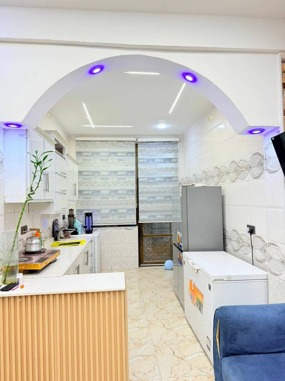 💲 بيت للبيع – فرصة مميزة 🏡
📍 العنوان: الوردية خارج – نزلة أبو كيره

📐 المساحة: 130 م²

✨ مواصفات البناء:
✅ بناء درجة أولى
✅ سقوف مغربية
✅ طابوق جمهوري
✅ يتكون من غرفة واحدة
✅ مناسب لإكمال البناء حسب رغبة المشتري

💰 السعر: 75 مليون دينار، ويوجد مجال للتفاوض.

📞 للاستفسار والتواصل:
***********
