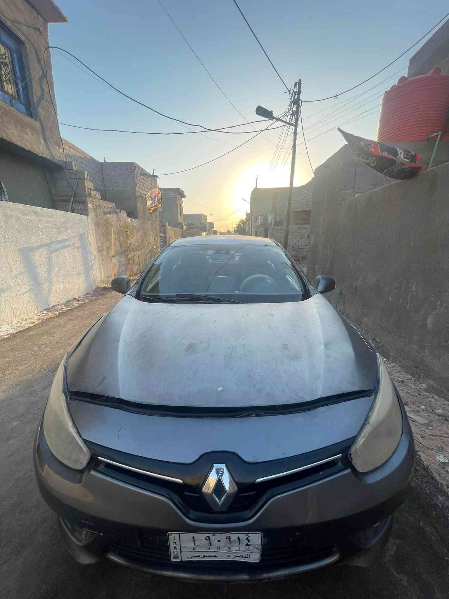 رينو فرنسي • ٢٠١٥ • ماشيه ١١٤ الف