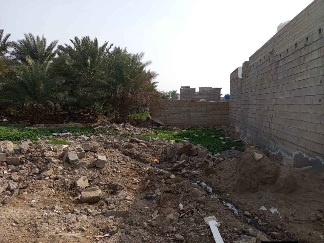ارض زراعيه 165متر تقاطع الساده حي العبور التواصل على هاذا الرقم ***********
