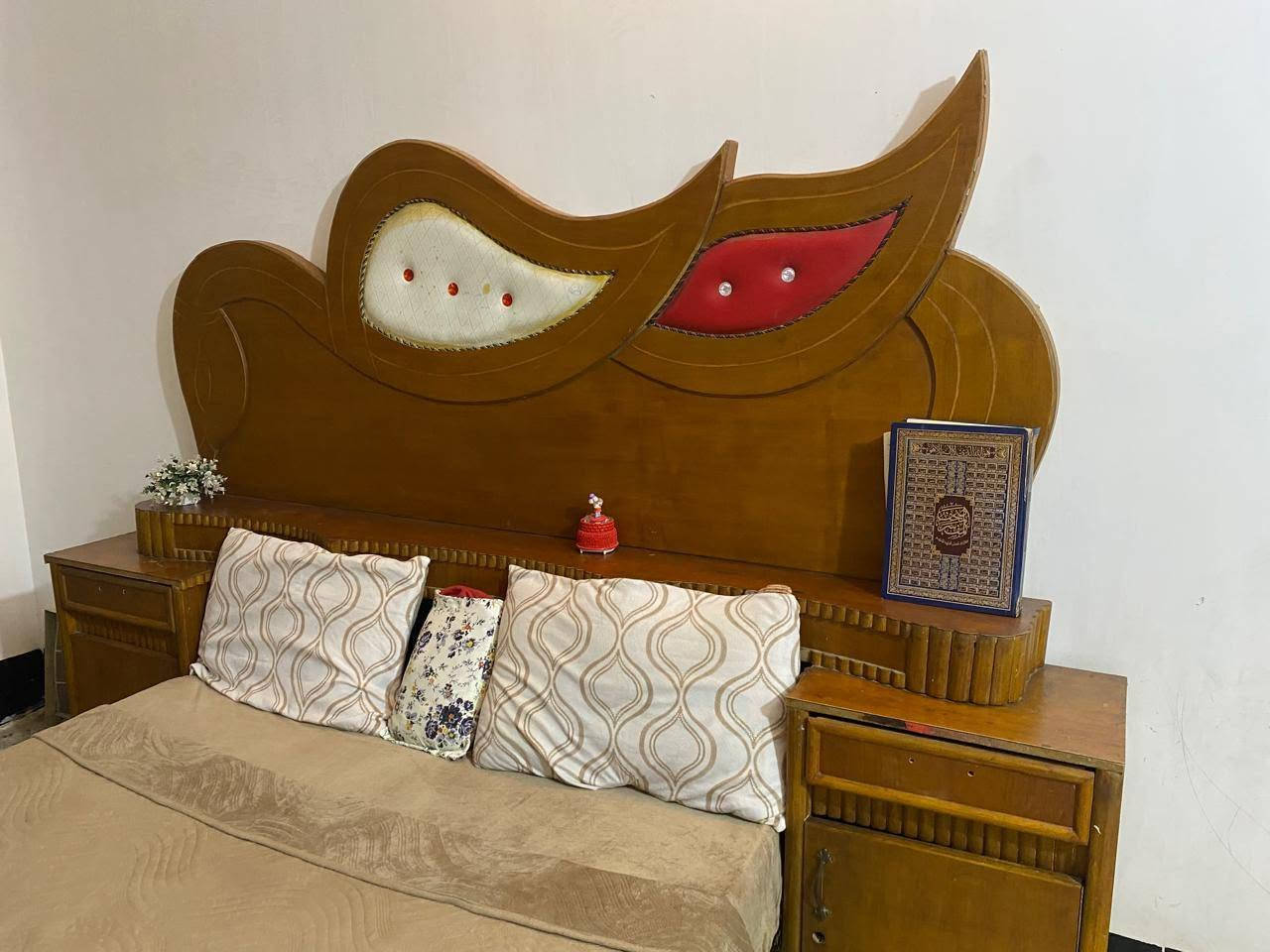 السلام عليكم غرفه نوم للبيع 
تزكام اصلي نقصها بس التعلاگه 
الصور موجوده گدامكم موجوده 
مكانها حله محاويل 
سعرها 650بي مجال حگ جيتكم 
تفضل خاص اتصال /***********
مراسله الصفحه 

@إشارة
