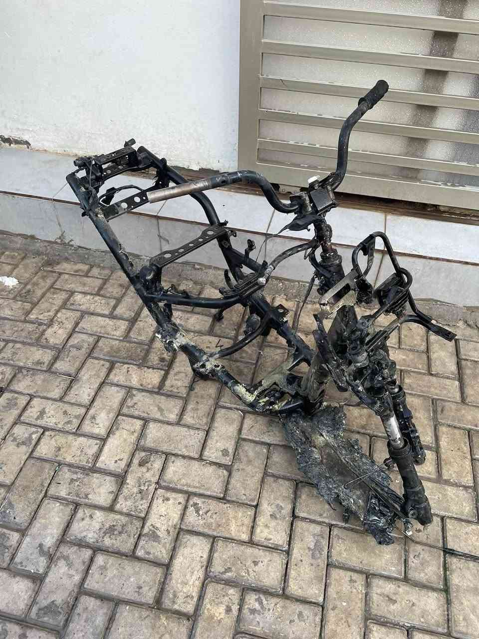 شاصي جبلي لبيع ودبلات هم وعندي عقل هم مال جبلي شاصي ب20قفلل ودبلات هم ب20 وعقل لا سعره 75 مكاني مرور طوبجي رقم***********
