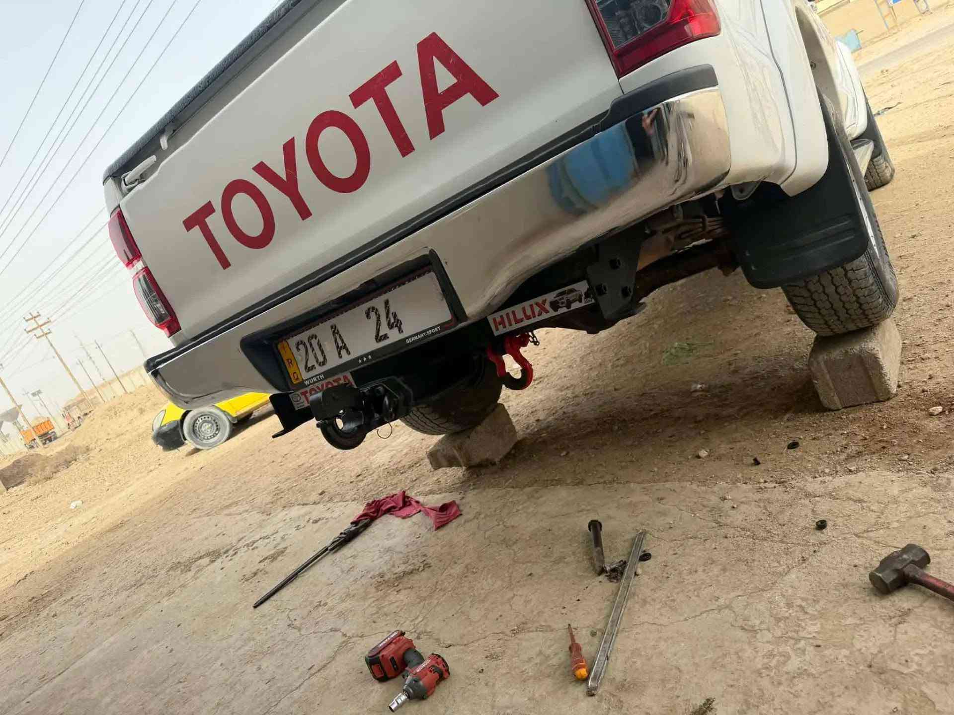 السلام عليكم متوفر هوك للبيع
+964 782 905 8822👉

نص مكتوب في الصور:
- TOYOTA HILUX GR جعفر الشمري JAFAR AL-SHAMMARI المسافة ما تفرقنا .. الاسم يكفي TOYOTA HILUX 22 02 TOYOTA HILUX جعفر الشمري
- TOYOTA جعفر الشمري *********** ***********