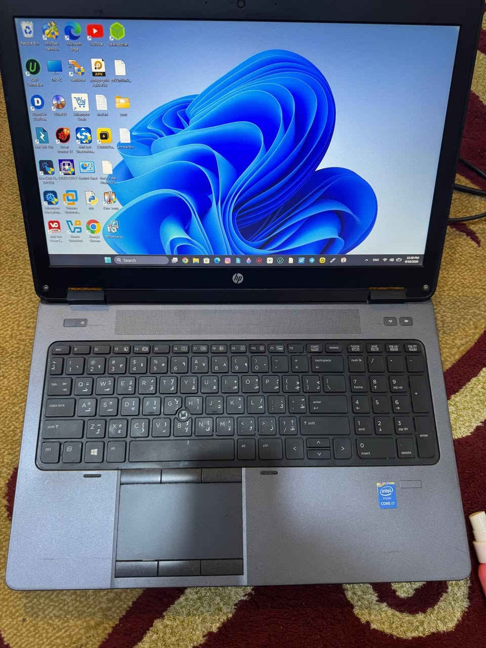 🔥 لابتوب HP Workstation احترافي للبيع – أداء عالي وسعر ممتاز! 🔥
إذا تدور على جهاز يتحمل الضغط، للتصميم، الألعاب، أو الشغل الثقيل، هذا الجهاز هو الخيار المثالي إلِك:
⚡ المواصفات الفنية:
المعالج (CPU): Intel® Core™ i7-4710MQ (4 أنوية حقيقية / 8 مسارات) – أداء قوي وسريع جدًا.
الذاكرة العشوائية (RAM): 16GB DDR3 (Dual Channel) – سلاسة فائقة بالتنقل بين البرامج والتطبيقات.
كرت الشاشة (GPU):
منفصل: AMD FirePro™ M5100 بسعة 2GB (مخصص لأعمال الجرافيكس، التصميم، والألعاب).
مدمج: Intel® HD Graphics 4600 (لتوفير الطاقة في الاستخدام اليومي).
نظام التشغيل: Windows 11 Pro الأصلي (64-bit) جاهز للعمل مباشرة.
🎯 مناسب لـ:
برامج الهندسة والتصميم (AutoCAD, Photoshop, Premiere) + الألعاب والألعاب السحابية + الدراسة والعمل المكتبي الثقيل.
✨ حالة الجهاز: نظيف جدًا ومكفول من الناحية الفنية.
📍 للتواصل والاستفسار: [ هنا***********]

