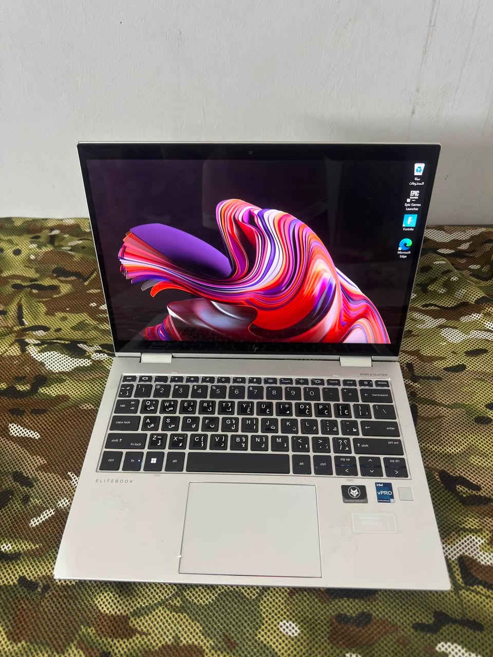 السلام عليكم
HP Elite x360 830 G9 2-in-1
* شاشة 13 إنچ
* المعالج: Intel Core i5-1245U
* الجيل 12th Gen
* Windows 11 Pro
* HP EliteBook فئة أعمال
* 2-in-1 يعني الشاشة تنقلب ويصير تابلت
* بيه بصمة
* Intel vPro
* كيبورد عربي/إنكليزي
* صوت Bang & Olufsen
*بصمه وجه
*هارد 256 SSD 
السعر((((450))))
مكاني بصره
***********

