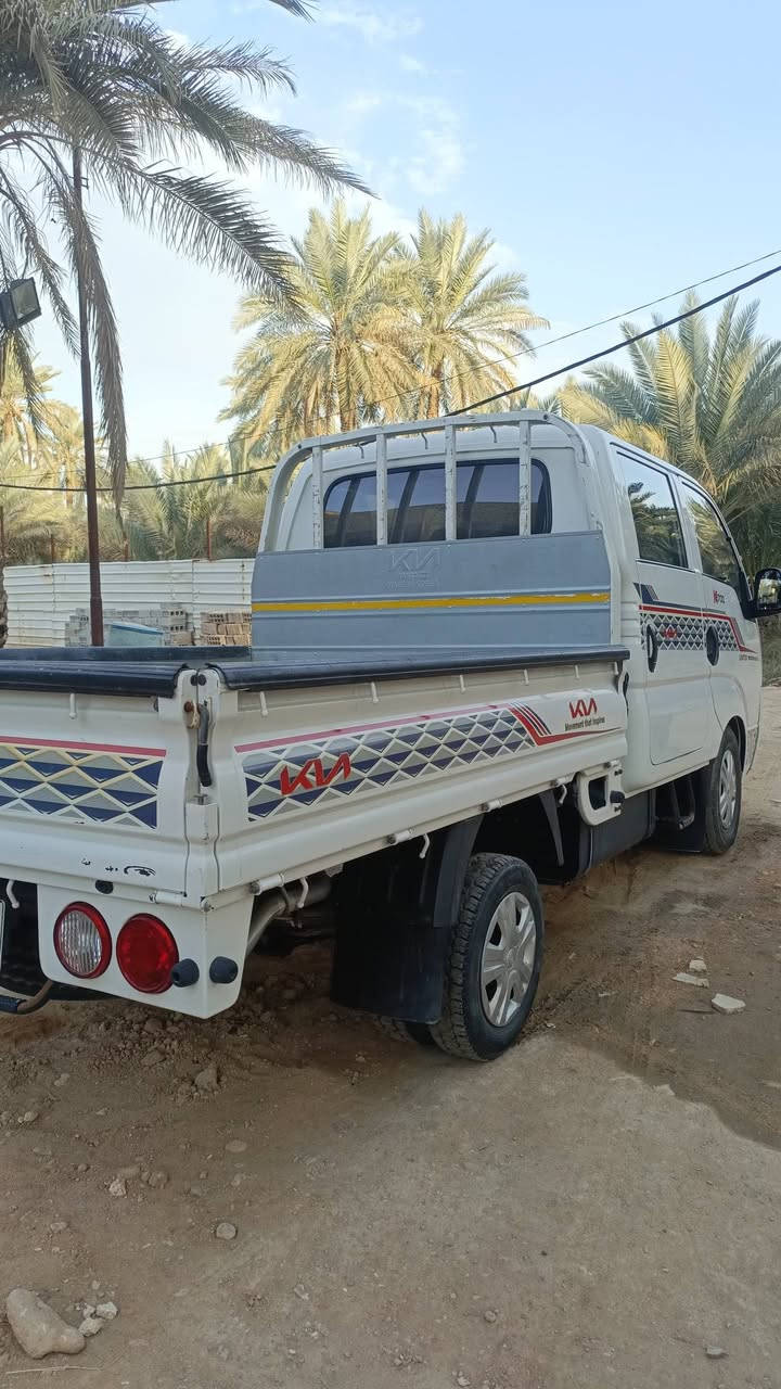 سلام عليكم 
كيا دبل قمارة موديل 2022 رقم كربلاء انكليزي تحويل ثاني يوم كفالة عامة من الصبغ والتبديل ماشية 70 الف 
مكان السيارة كربلاء (‏‪***********‬‏)
السعر 158 ورقة
