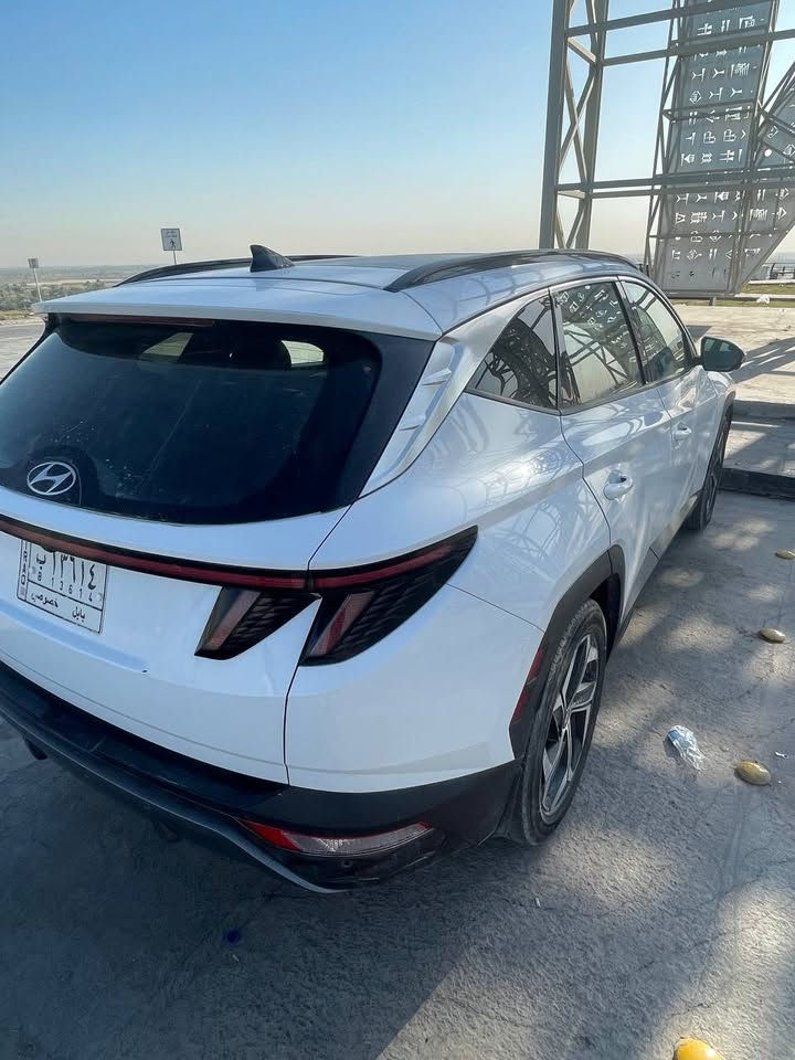 🚘 هيونداي توسان 2022 Limited
• وارد أمريكي حادثه موضح بالصور بدون تبديل وبدون صبغ ، وبدون لغود او شواصي ، بيه ذني بالبنيد والباب مال امريكا ما مصلحات بشكل جيد والجنطة ايضاً بسيطات
• Limited — أعلى فئة
• دفع أمامي FWD
• محرك 2.5 لتر، 4 سلندر
• گير أوتوماتيك دگم
• مقاعد جلد
• تبريد وتسخين مقاعد
• فتحة بانوراما
• شاشـة كبيرة ومواصفات Limited كاملة
• كاميرات  360ْ وحساسات أمامية وخلفية ورادار امامي وخلفي ونقط عمياء
سماعات Bose
• شحن لاسلكي
• ويل 19
. قيادة شبه ذاتيه ع الطرق المخططة مع مثبت سرعه تفاعلي 
 . ماشيه ٦٥ الف كيلو 
• السيارة مرتبة ونظيفة وبعد بيه هواي مواصفات
رقم الشاصي : 5NMJE3AE3NH102546
📍 الموقع: بابل ، الحلة
💰 السعر: 177 ورقه وبيه مجال
📞 للاستفسار: ***********
