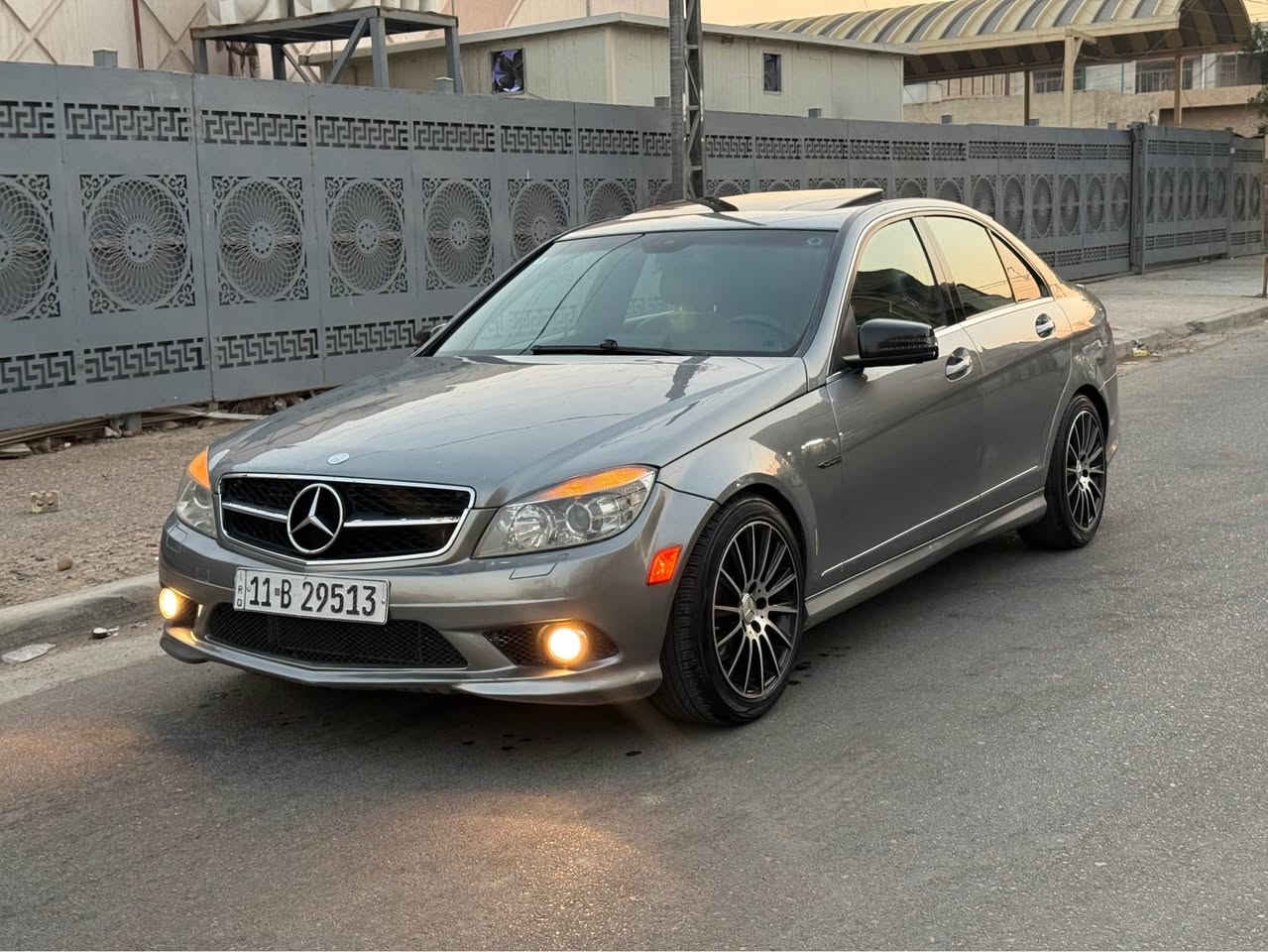 بيع او مراوس حسب القناعه ،، مرسيدس c350 موديل 2008 محرك 6 سلندر البلاد حجم 3500 السياره بيها كت c63 ,, وارد امريكي صبغ قطعتين الجاملغات الخلفيه بدون دواخل وقطعتين كلير فقط البوب الخلفيه توحيد لون ،، بقيه السياره كفاله ،، محرك وكير مبدلات جدد مال وارد ،، صدر كله جديد ،، تبريد ثلج ،، المواصفات فول ،، السياره جاهزه من كل النواحي ،، رقم بغداد دولي وبأسمي المكان بغداد حي الخضراء ،، السعر 110 ورقه 
*********** بغداد, العراق
