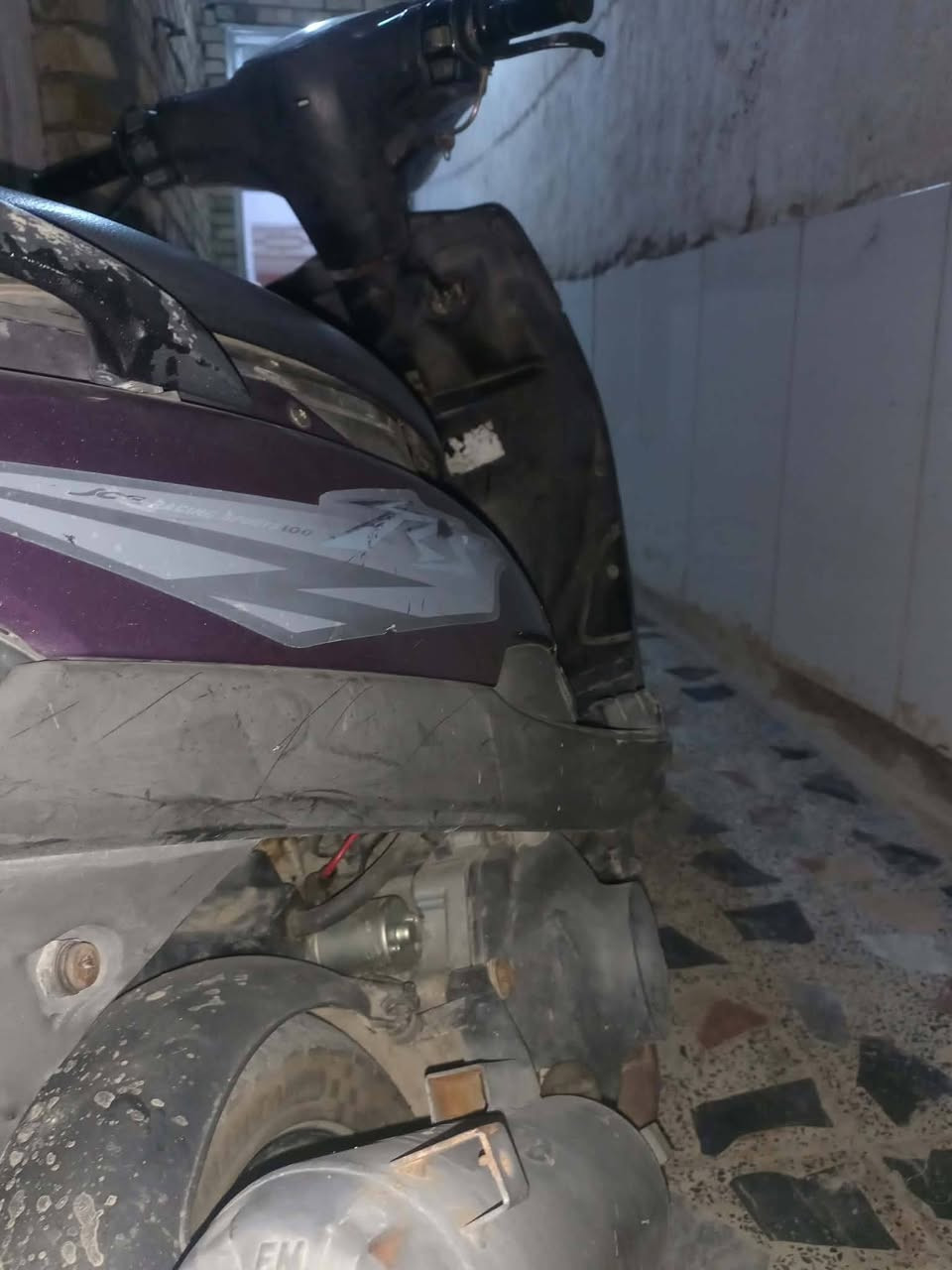 السلام عليكم ماكس للبيع اوراق قفلها٥٥٠ فقط الهندر مالها طاك مدري القبق البره يتبدل  شغاله سلف  باقي التفاصيل يم راعيها مكلف بلنشر المكان   مغربه  رقم الولد***********
