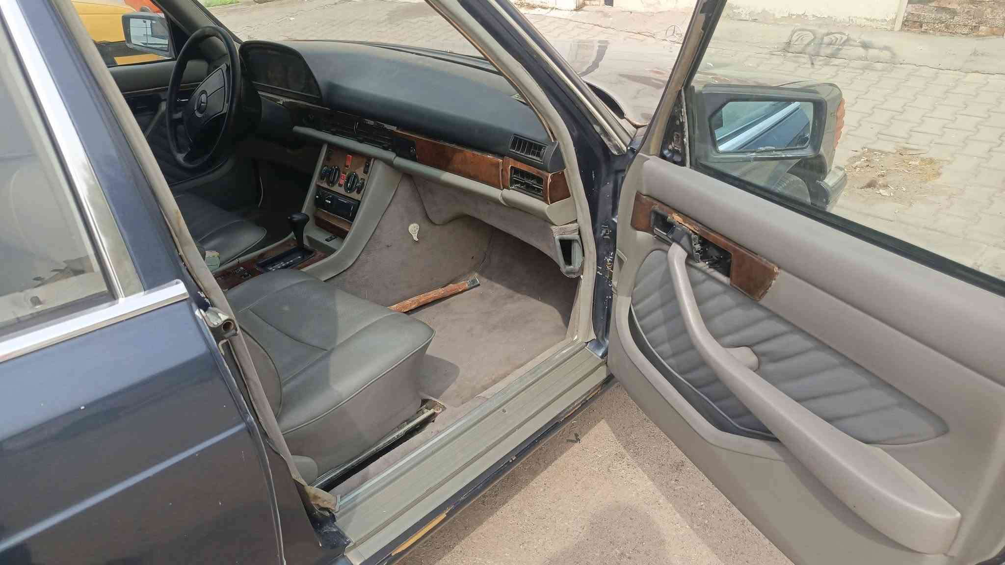 مارسدس مديل ٨٩ للبيع سعر ٥٠ وبيه مجال *********** واتساب تصال جاهزه سياره
@
