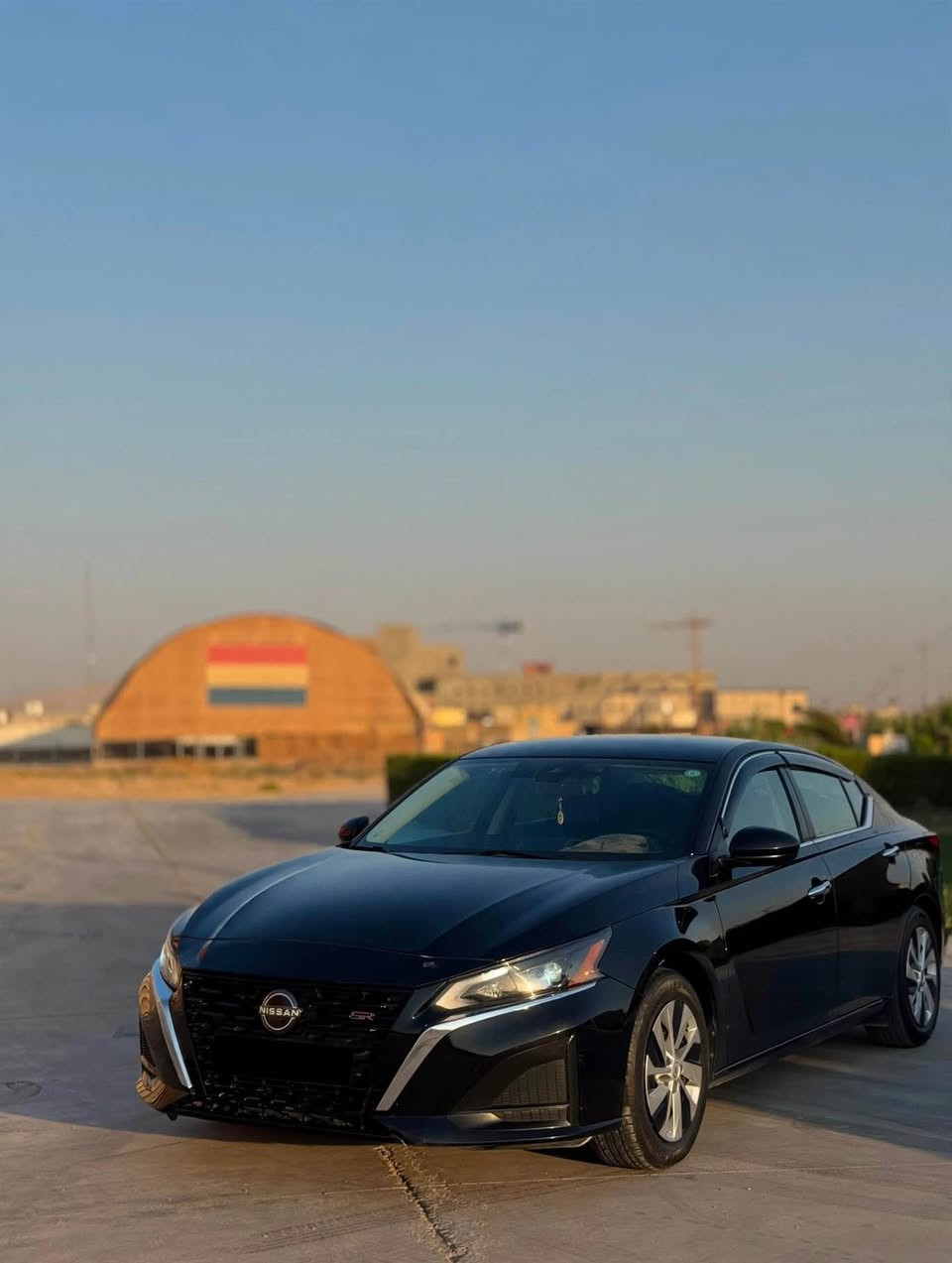 نيسان التيما 
موديل 2023
مواصفات SR
ماشي 90 الف كيلو متر
ضررها جاملخ امامي 
ايرباك ستيرن مرجع سستم
رادار امامي خلفي
حساسات 
توقف تلقائي
كاميرا 360
محرك 2500 تنفس طبيعي
مثبت سرعة
هزة 12/2026
سنوية 2031
للإستفسار 
*********** واتساب
*********** واتساب
مكان السيارة الموصل الحمدانية, نينوى
