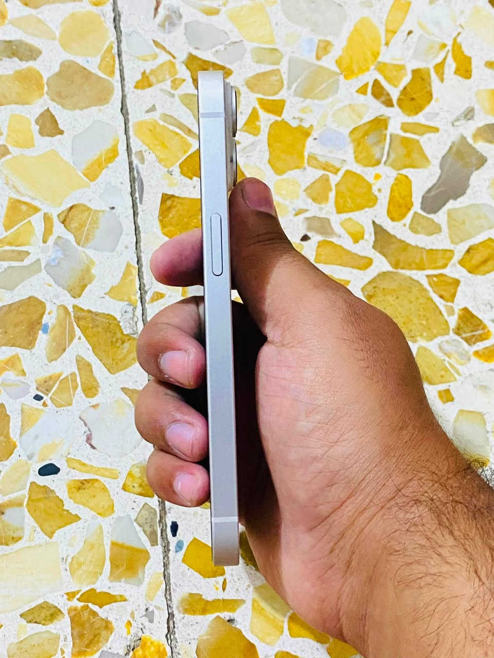 سلام عليكم 
ايفون ١٤للبيع و المراوس 
ذاكره ١٢٨
دبل شريحه 
بطاريه٧٧٪؜ نسبه حقيقيه 
الجهاز بحاله ممتازه
*الجهاز كله ابلادي مامبدله بيه اي قطه
السعر٥٠٠ألف وبيه مجال
للاستفسار ***********
وتساب متوفر
