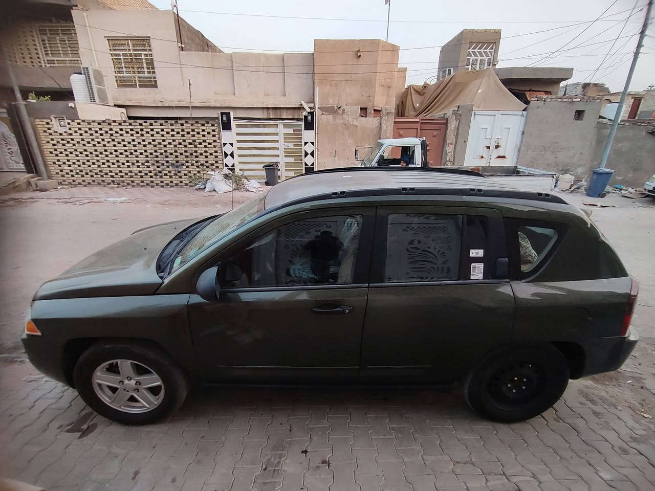 السلام عليكم جيب كوماس مديل 2008رقم بغداد الدولي سنويا 2031
سياره جاهزة من كل شي كير ومكينه خير من الله سياره شرط الفحص 
مسبوغة اقل لحزام ابيع حزام اثر جراد سنتر وشاشه وكامره فرويل مكينه ٢٤٠٠ كير ست نمر بيها مواصفات خير من الله 
 مكان سياره نجف 
  رقم الهاتف ***********
سعر خاص 
كروب جيب كومباس 
Jeep Iraq- جيب العراق

