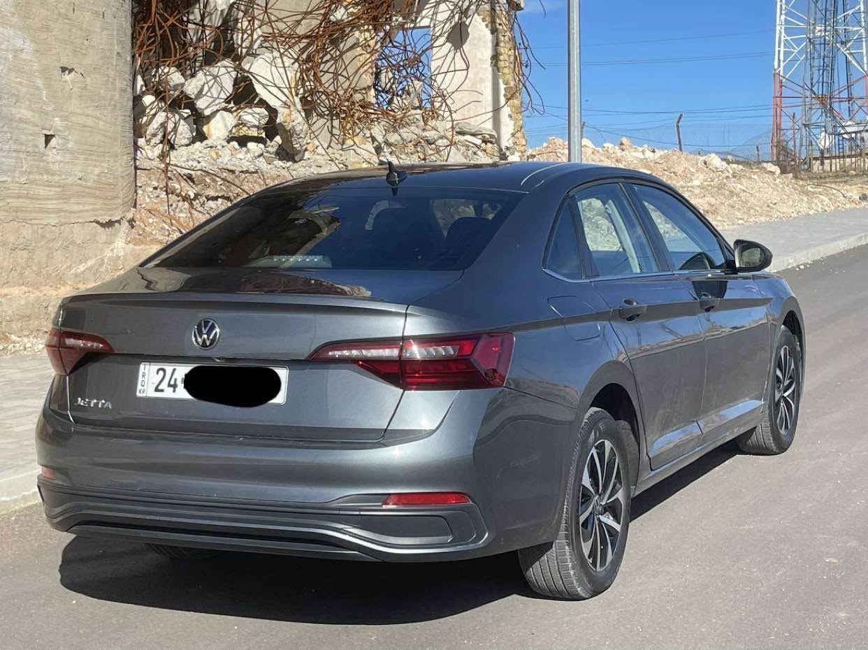 jetta 2024 s 
نرخى ١٤٨ معاملة
پشو پشتى كةبسة 
لايتو راديتةو هةموو شتى بيلادية
 *********** أربيل, العراق

نص مكتوب في الصور:
- 23:31 LTE ئؤتؤماتيك 4 پستؤن بزوينهر 1.5T 48,000 كم تايبهتمهندى ئه مه ريكى به نزين دروستكراو فؤلكسواگن سالى مؤديل 2024 مؤديل جيتتا خاسلهت S پارچهى رهنگ كراو 2 پارچه بينينى وينه تابلو دهؤك, تايبهت رهنگ نه فتی ماددهى كورسی قوماش ژمارهى كورسی 5 نرخى ديارخراو بهلّن ده رباره پيشو پشتی كهبسه هه موو شتى بيلادية