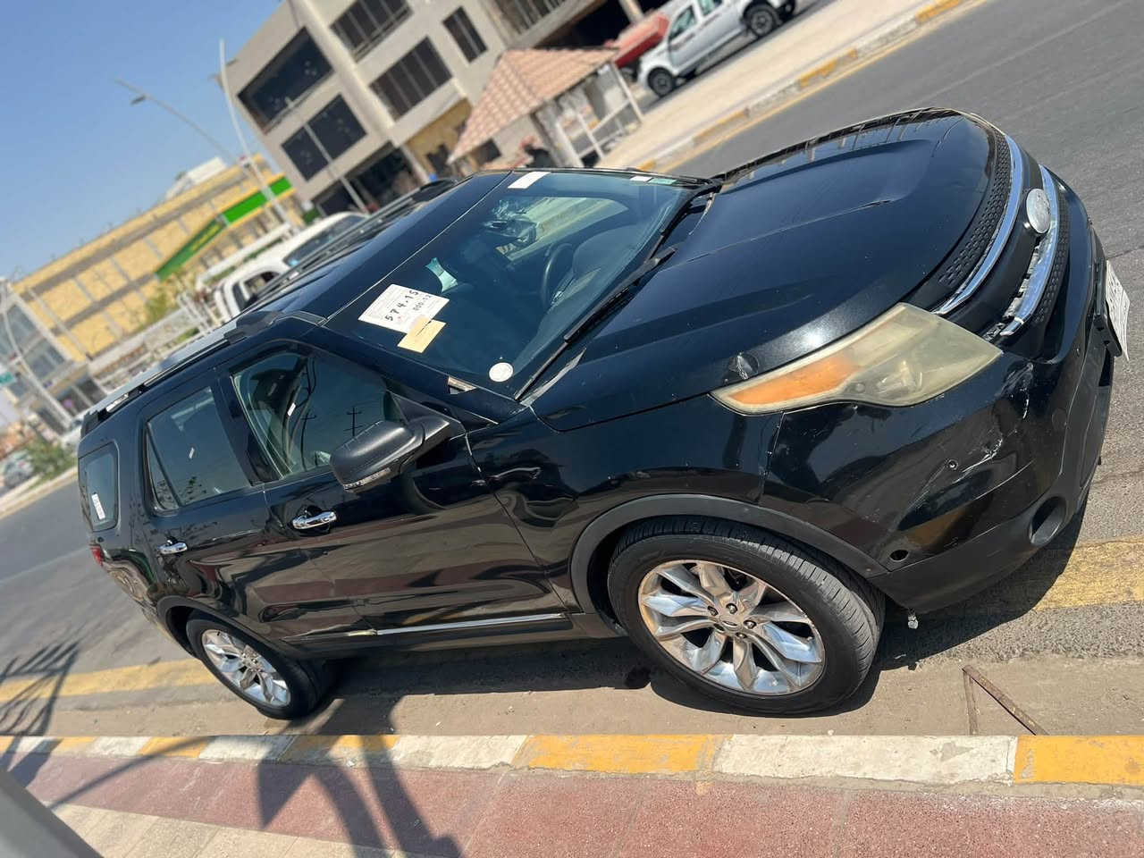 السلام عليكم
فورد اكسبلور للبيع
السعر 100 وبيها مجال 
نقصها حدادية 
السياره يرادلها ترتيب 
***********
مكان السيارة الناصرية
