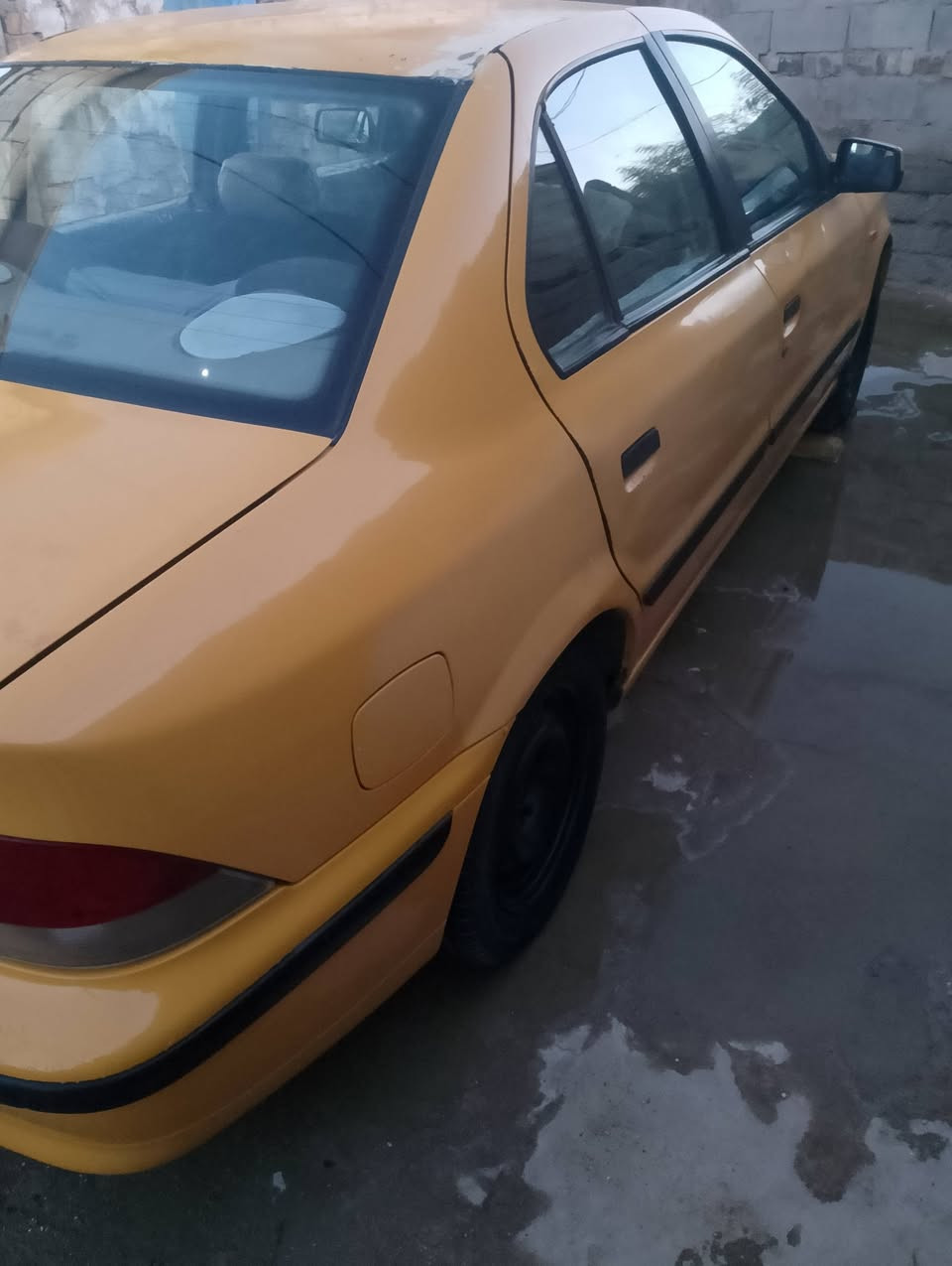 سلام عليكم سمند موديل 11 مكينه وكير زينات حداديه تخم تاير وشاشه كهربائيات كلها شغاله بس تبريد مايشتقل وسنويه نافذة 19 هيئه وقرامات على المشتري ماعرف شكد عليها سياره بيها تكحيلات وصبق مكانات السعر 20 وبيها مجال قليل ميسان حي الوحده *********** بيع او مراوس
