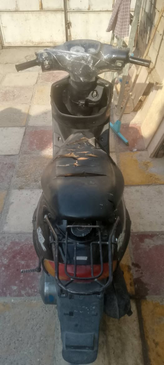بيجي شلعه تاكل كاع اكل ومشي خير من الله مكينه كل صوت مابيه باتري بيه سلف بس شخاطه اشاير ولايت وقفل جنطه وسكن كله شغاله كهرباء السعره مناسب 250 ومستعجل ناصريه مركز ***********
