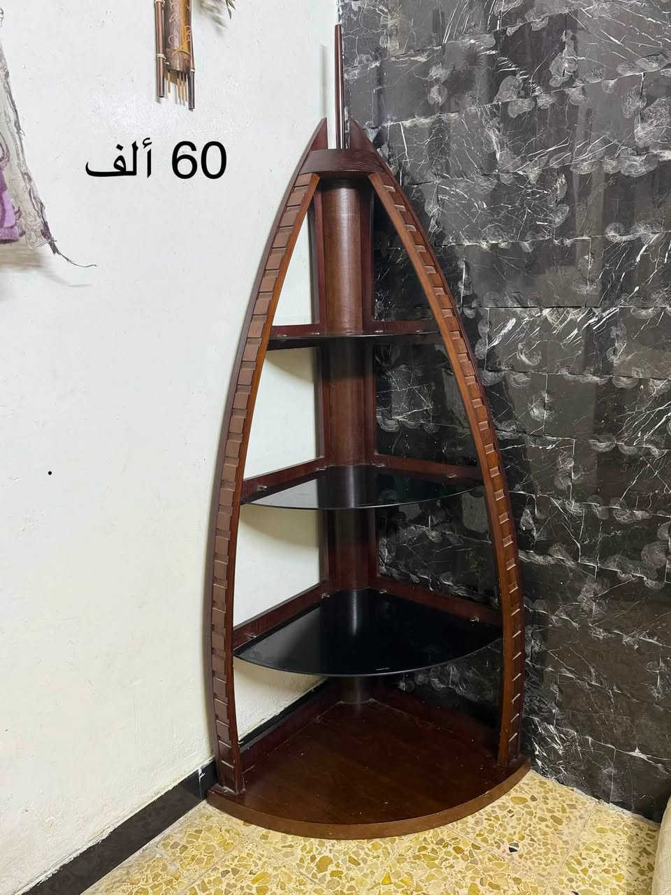 السلام عليكم عندي غراض للبيع
فاترينه زاويه 
فاترينه 
لوحه جلد 
لوحه مناضر طبيعيه 
حب فخار 
الأسعار موضحه في الصور
العنوان بغداد حي الرئاسه مال العبيدي 
الرقم واتساب ***********
