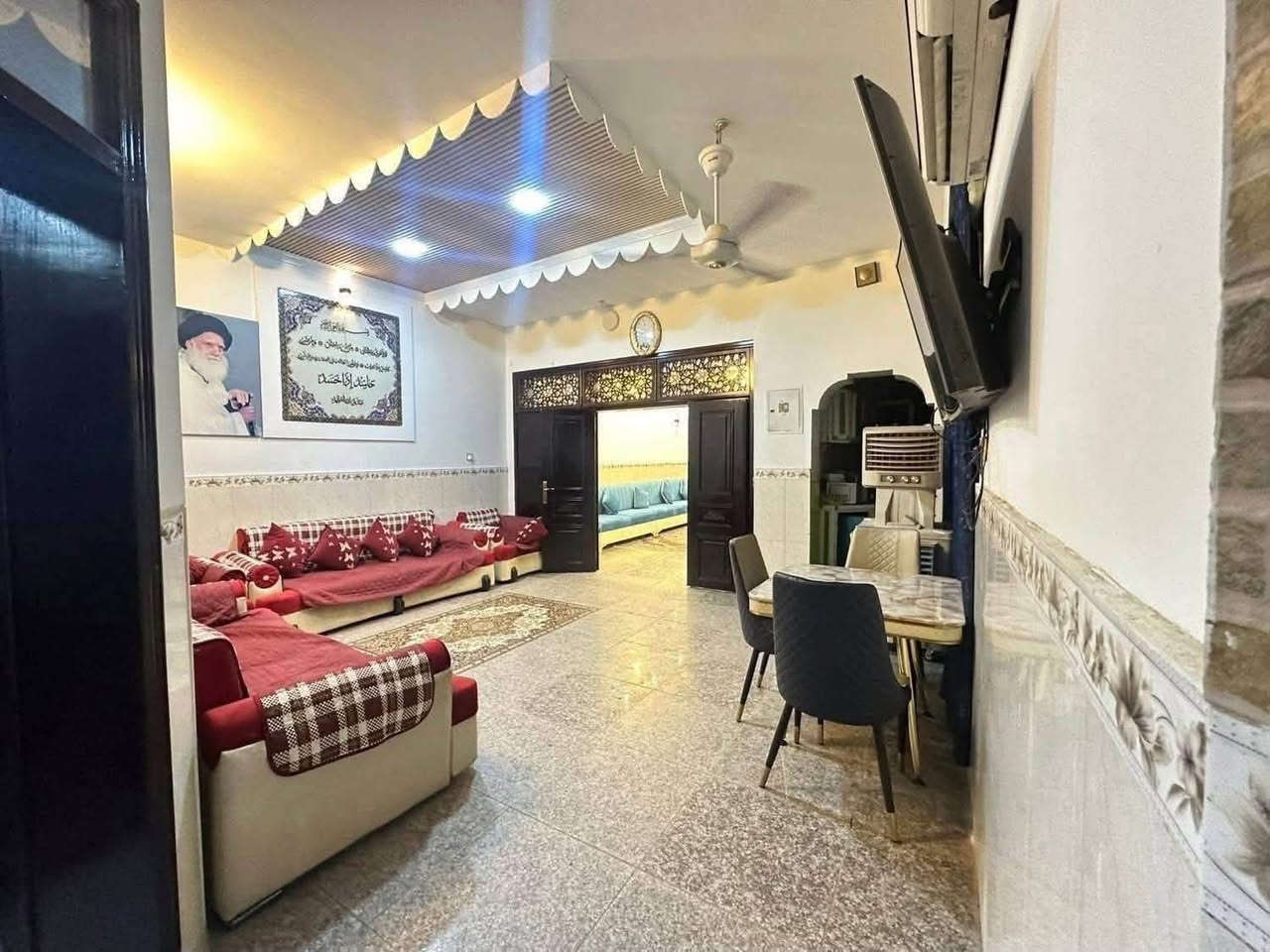 دار مساحه 150 م حي السلام للبيع  الخارطه الحديثه

موقع مميز خلف ابو الدجاج مباشر
يحتوي على طابقين 4غرف نوم
خريطته كلش حلوه 👌

البيت جداً نظيف 

للاستفسار اكثر عن العقار الاتصال يتوفر واتساب 

￼⁨***********⁩

تابع الصفحه #مكتب_الغدير
