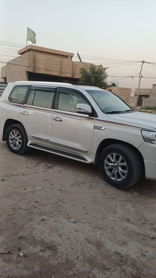 لاندكروز • ٢٠١٥ • فول مواصفات