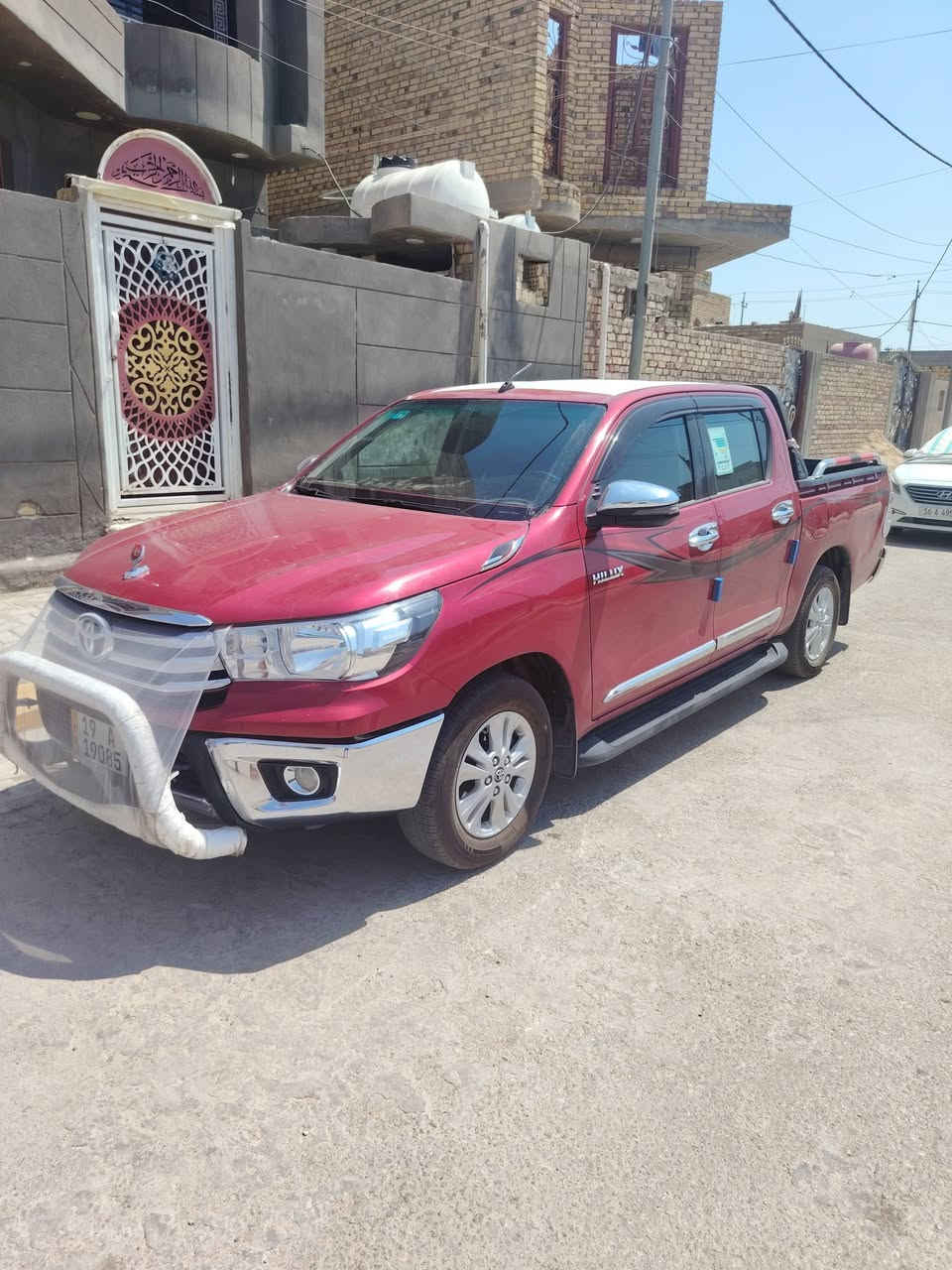 السلام عليكم
سياره لبيع هايلوكس ساز فول مواصفات
موديل 2019 ماشيه 130 الف رقمها بابل 
 كفاله عامه حته من الشخط كير اوتماتيك
السعر 240 مكان محافظه الديوانيه قضاء البدير
سياره حلوه ونضيفه احلا من الصور
للاستفسار اتصال على الرقم ***********
