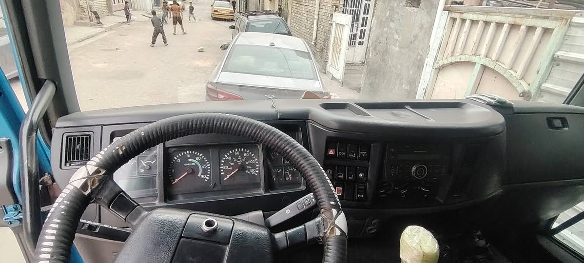 فالفو أف6 • موديل ٢٠٠٣ • ٦ سلندر