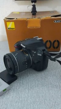 نيكون D3400 • نظيفة ١٠٠٪ • عدستين 18-55 55-200