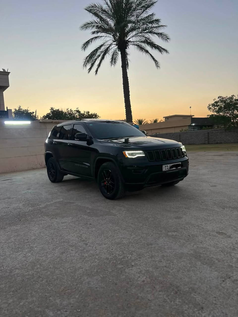 السلام عليكم 
للبيع او مراوس حسب القناعة
‎جيب 2020 Jeep
شيروكي فول مواصفات 1/1
رقم بغداد باسمي سنوية وهزة جديدة 
ماشيه 78 الف حادثه بنيد وشوية جاملغ
وبيها بابين كلير من امريكا

تجي تفحص بيدك لان هذا حديد وين تاخذها اخذها عجبتك عيوني الك
ما عجبتك فدوه الك ❤️

كير محرك مكفول 
مكينه 3600

فتحة قف سلايت

شاشه كبيره

كشنات جلد+تدفئه 

كشن كهرباء

تشغيل عن  بعد

صندوق كهرباء

حساس خلفي + كامره دواره

رادار جانبي + خلفي +توقف ذاتي

قطعتين تبريد

بعد بيها هواي مواصفات 

السياره تخم تاير جديد باتري جديد 

ادامه كامله للمحرك ترايك مفتوح

مكاني بغداد ، الكرخ 

السعر 190$🔥وبيها مجال

***********

