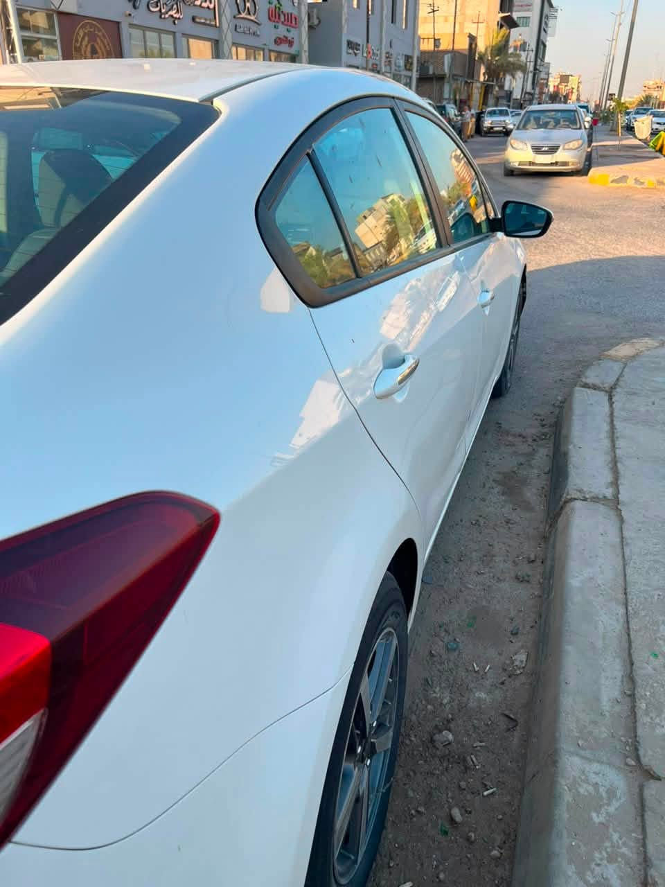 🚘 للبيع كيا سيراتو خليجي 2018
✨ المواصفات:
• فتحة سقف
• محرك 2000 CC
• Drive Mode
• مرايا شفط
• يدات نيكل
• كروس سرعة
• حدادية تبريد
• كير مكفول
• مكينة مفتوحة
• ماشية 144 ألف كم
• سويج مو بصمة
• السونار موجود بالصور
• رقم أربيل باسمي

💰 السعر: 130

📍 الموقع: النجف الأشرف
📞 للاستفسار: ***********
