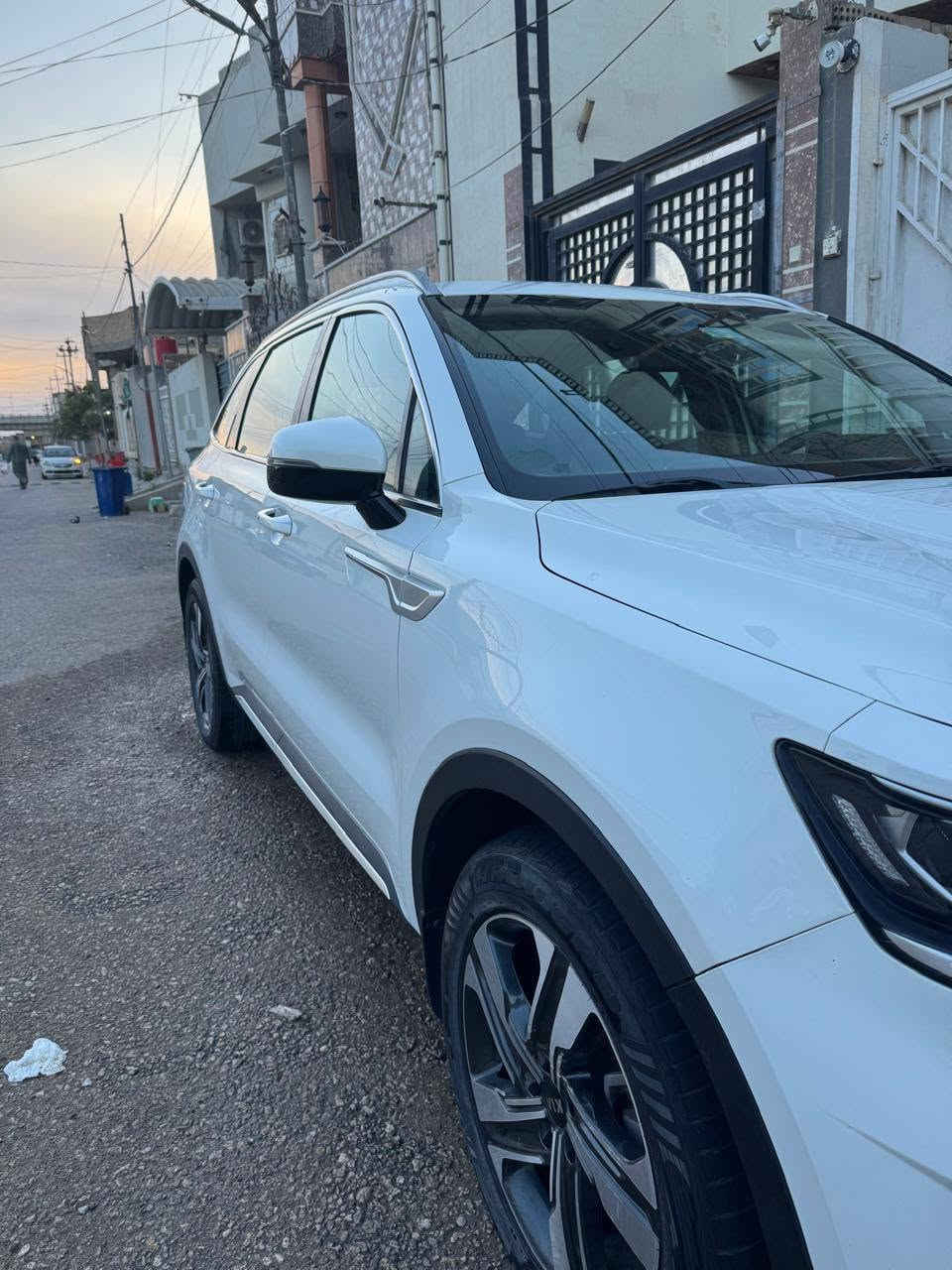 سلام عليكم
سورنتو 21
ماشيه 144 قابل للزيادة 
مواصفاتها 
كير عصى المرغوب 
اربع وضعيات قياده
سايد بريك رجل 
شاحن لاسلكي 
ثلاث قطع تبريد 
كشنات كهرباء 
شفتات ستيرن 
اريل نيفكيشن 
مري اوتو 
اربع جامات اوتو 
شاشه تدعم كار بلي 
كشنات جلد ومغلفه جلد
جنطه كهرباء 
6 سلندر 
تخم تأير جديد 
حداديه جديده 
رقم بغداد
الكير ومكينه مكفول السياره كفاله عامه عدى كارت في جاملغ الامامي جهه الراكب 

السعر 250 وبيها مجال 
السعر اذا ميعجبك الله يرزقك بالاحسن 
التواصل ***********

