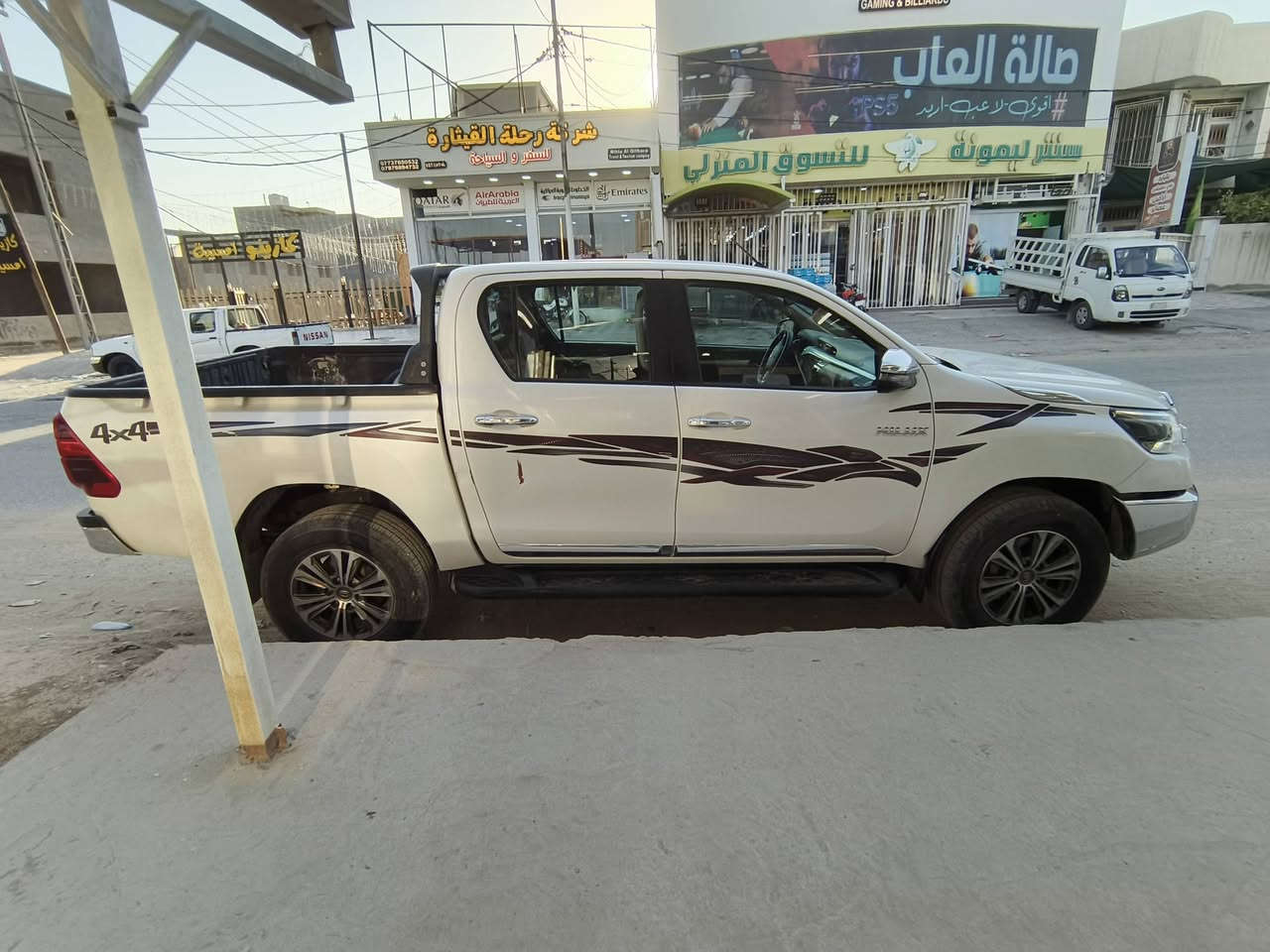 سلام عليكم هايلكس للبيع موديل 2022 دفع رباعي 4x4  فورويل وارد سعودي رقم بابل السيارة ب اسمي  تنتهي بل 2027 ماشية 260 الف مكفولة السيارة السعر 270 ورقة 
للاستفسار رقم صاحب السيارة ***********
