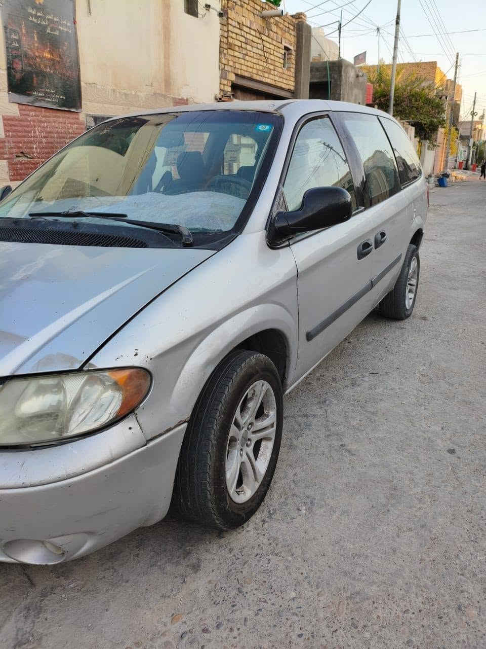 السلام عليكم 
للبيع دوج كرفان 2006
محرك 3300 دوشمه جديده 
7راكب كراسي سياحي 
رقم بغداد باسمي 
سنويه لغاية 2030
العنوان بغداد الامين الثانيه 
للاستفسار الاتصال على الرقم 
***********
