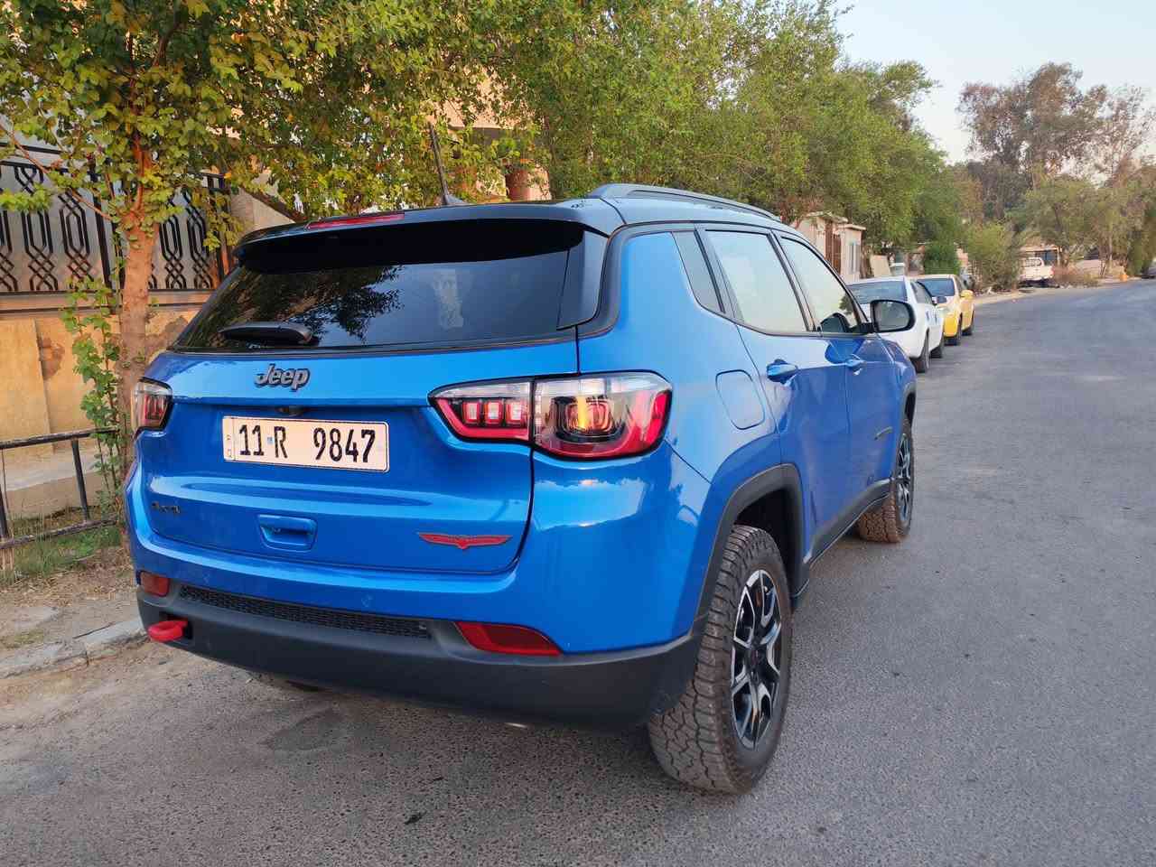 🚙 للبيع – جيب كومباس 2025 وارد أمريكا جديده 🚙
🔹 الموديل: 2025.. 
🔹 الوارد: أمريكي
🔹 المسافة المقطوعة: 4000 ميل
🔹 الحالة:
▪️ حادث  – تبديل بونيت وجاملغ
▪️ السياره شهداء
🔹 المواصفات: فول موصفات
▪️ داخل سياره جلد ..
■ شاشه دجتل لمس..
■ نشغيل بصمه ابواب بصمه
■مازدات امامي لد بلوجكترات امامي
■توقف ذاتي 
■رادارات جوانب تنبيه
■حساسات خلفيه 
■كشنات تدفئه ..باقي مواصفات معروفه ..
▪️ محرك 2000cc تيربو
💵 السعر: 150
📍 الموقع: بغداد – حي الامانه
📞 للتواصل: ***********
