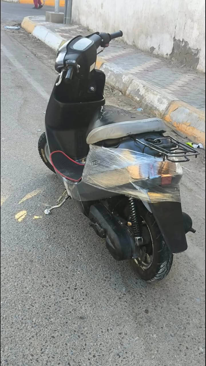 دراجه بطه ٩٩محرك ناعم كهربايات كلهه شغاله سلف هندر اي صوت ما بيهه شوفت عينك السعر ٢٥٠مكاني كربلاء حي القادسيه ***********
