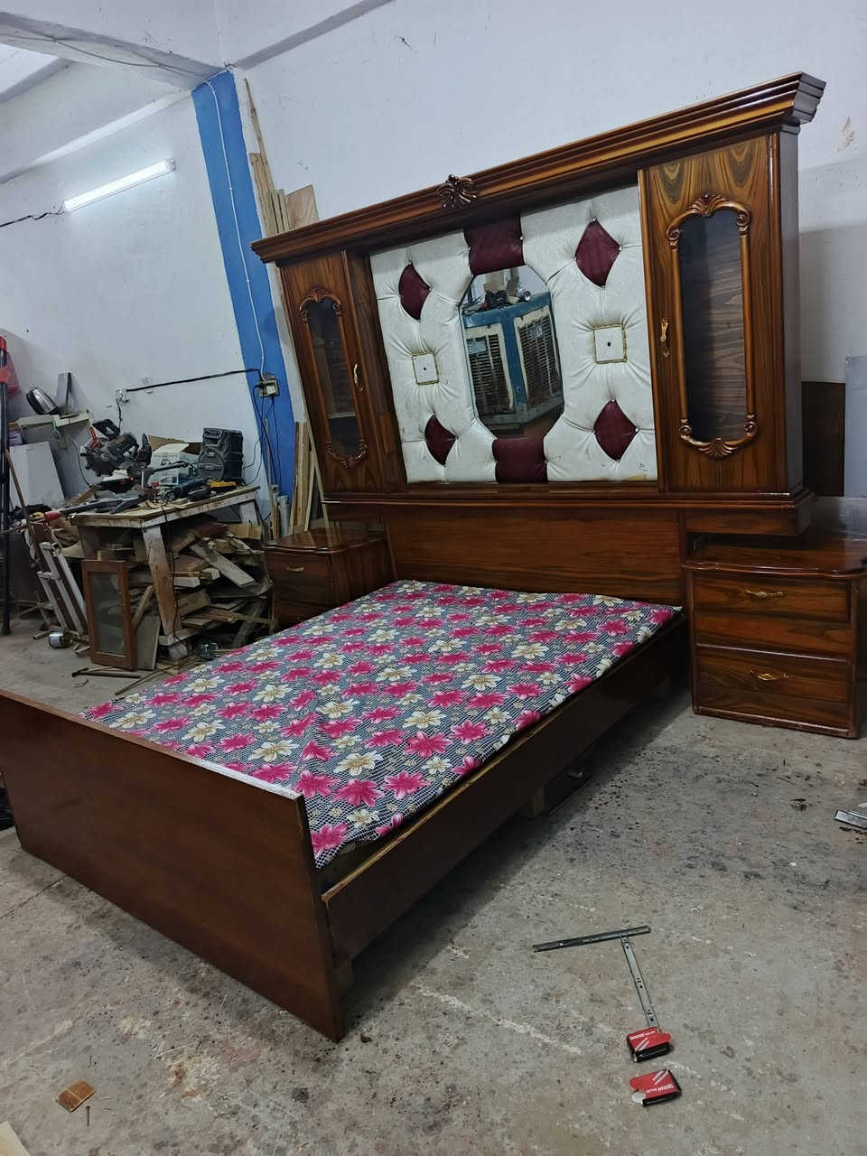 جربايه نفرين مستعمل صاج حطاطه الرمادي الصوفيه قرب مطعم قصر الابيض السعر 150بي مجال واتساب ***********

