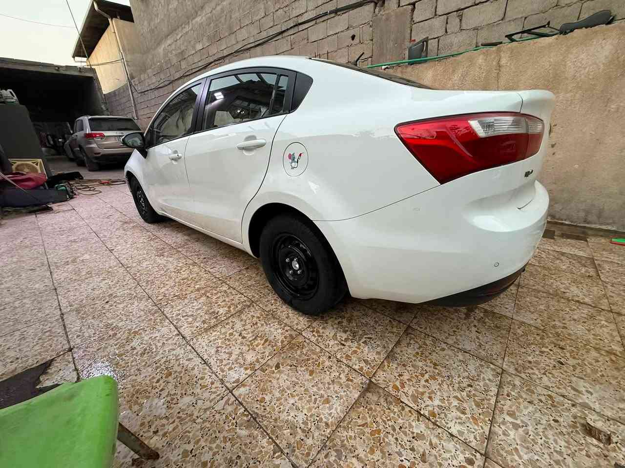 سلام عليكم كية ريو موديل 2013 وارد خليجي مكينهة 1600 دوش بيهة  صبغ باب فقط والباقي كفالة  سياره جاهزه من كلشي أي نقص مابيهة مكان البصرة  سعر 83 الاستفسار ***********
