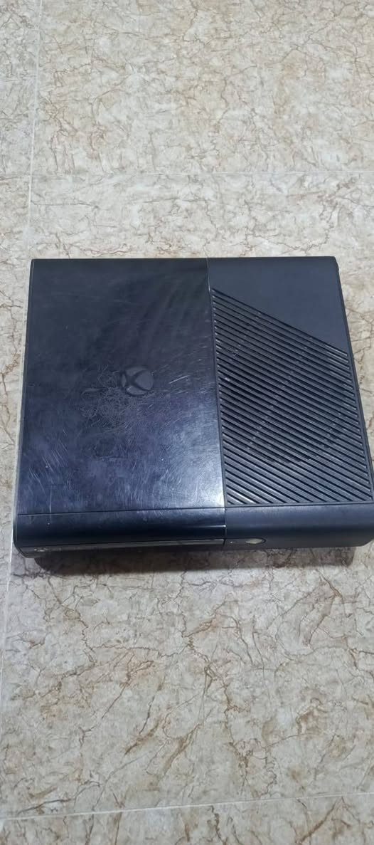 اكس بوكس 360 • ٣٢٠ جيجا • ٢٠+ ألعاب