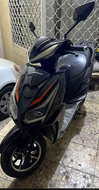 شحن • سكنس • ٦ بطاريات