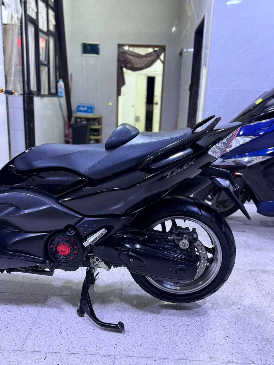 بسم الله ما شاء الله 
TMAX 500 2011
كفالة عامة شرط الفحص 
بيهة قطع تزويد اصلي وبكلايت لد
 ابيع ع صور وتقرير المزاد
المسافة المقطوعة 29km
بدون مراوس وبدون رقم فقط عقد المعرض
العنوان مدينة الصدر شارع الفلاح قطاع ١٢
السعر 45 ورقة
الراغب بالشراء هـ***********
