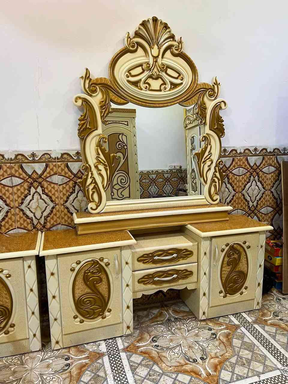 غرفه نجاره تزكام ام السته جديده استخدام قليل سعر 850 مكان سوك الشيوخ حي العسكري 
***********

