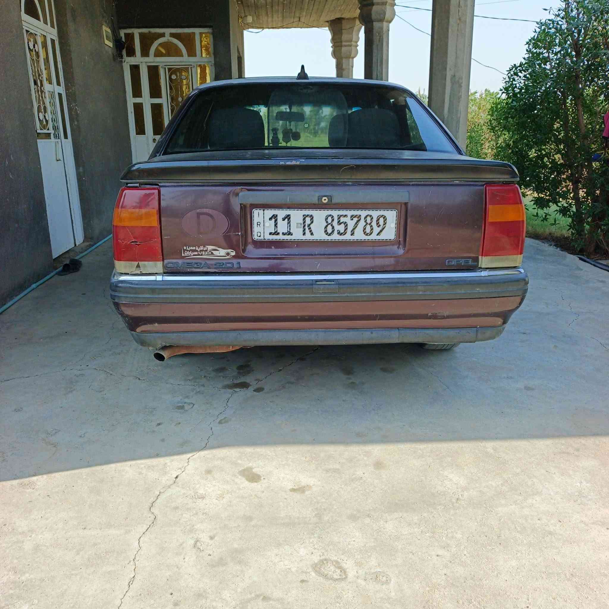 للبيع اوبل اوميكا موديل 93 محرك الفين كير اوتماتيك رقم بغداد الدولي السعر 40 وبيهه مجال ***********  السياره ابلاديه  مكلف بل نشر
