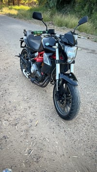 بينيلي • 302s • سبورت