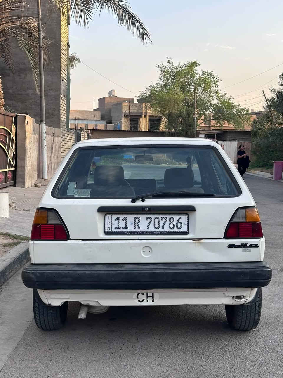 🔥 للبيع — فولكسفاغن كولف عضم 🔥
🚗 موديل 1991 | سيارة بلادية | كير أوتوماتيك
⚙️ مكينة 1800

المواصفات والتجديدات:
• كير ومكينه جديد شادهن
•تخم تاير جديد
· سلف جديد 
• فيت بم جديد
• دبة ماي جديدة
• مكاين جام جديدة
• دوش جديد
• راديتر جديد
• منظومة بريك جديدة
• صدر أمامي جديد
• صدر خلفي جديد
• بلكات جديدة
· كل الغراض الي شادهن وصولاتهن موجوده من حجي ليث ✅

📍 الموقع: بغداد

✨ سيارة مرتبة ومتعوب عليها 

📞 للاستفسار:
***********
