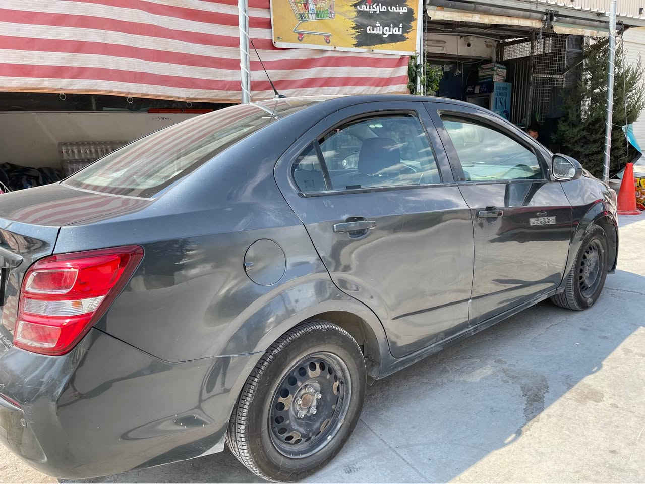 Avio chevrolet 2018 
بۆ فرۆشتن ،سەیارەکە  ٨٦٠٠٠ڕۆشتوە و مەسرەفی تیانیە 
ڕۆن و ٤ تایەی تازەیە تەبریت و تەقەو ڕەقەی بە شەرت 
سەنەوی تا ٢٠٢٩ تازەیە و بە ناوی خۆمەوەیە  سەیارەکە سوکان ڤۆڵیۆمە و بلوتوزە دەبڵ گێڕە و مەکینەی ١٦ یە 
بە نسبەت سەیارەکەوە ٥ پارچەی بۆیاخە بێ ناو گرتن 
سەیارەکە زۆە بێ عەیبەو کەمیش ڕۆشتوە  
ڕەقەم *********** السليمانية, العراق
