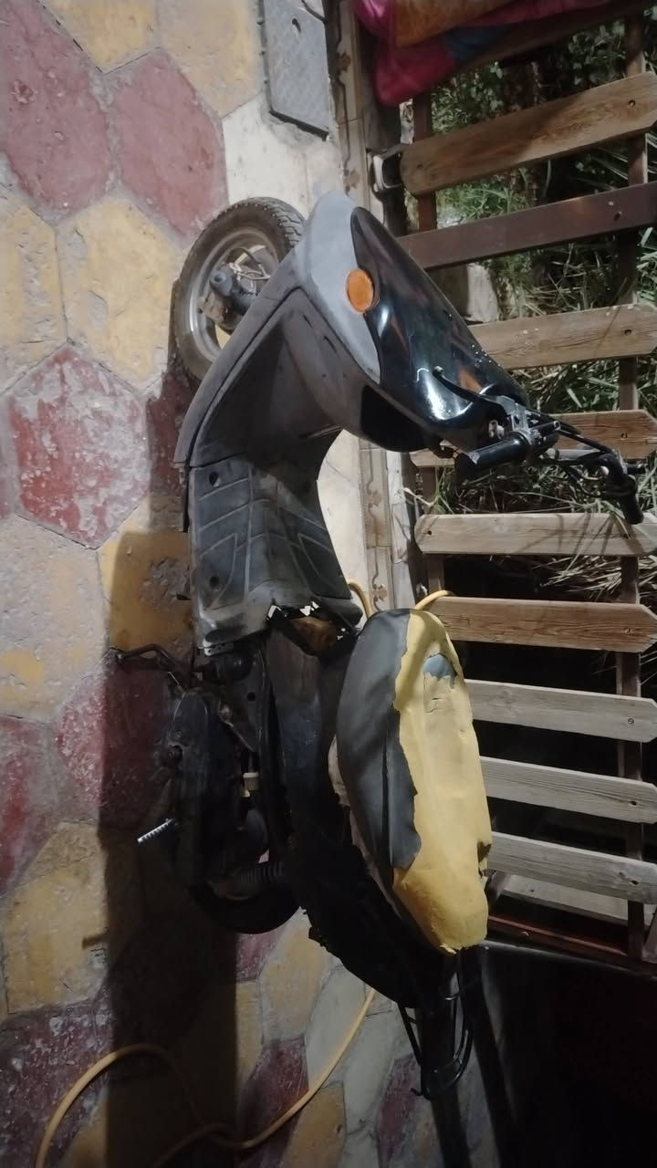السلام عليكم  بيجي حربيه للبيع نضيفه  سعرها 125 وبيها مجال  ***********
