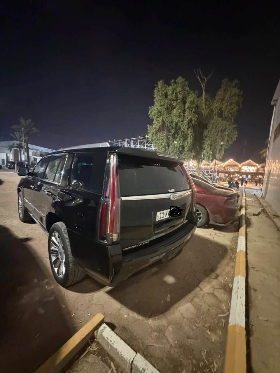 اسكاليد بلاتينيوم • محرك ٦٢٠٠ V8 • ماشيه ٩٥٠٠٠ كم