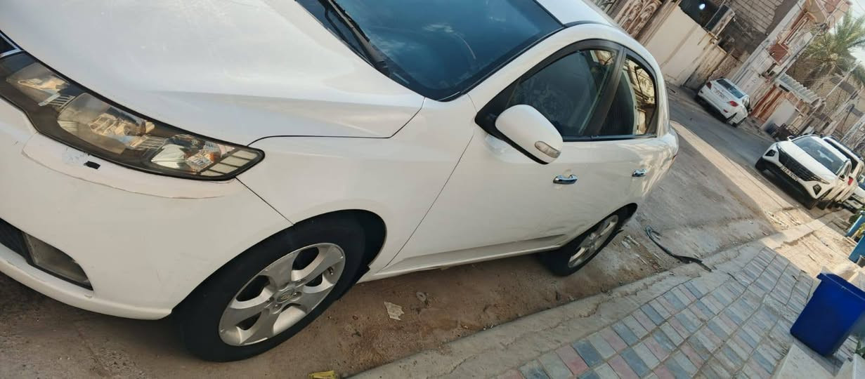 السلام عليكم سيارة للبيع النوع سيراتو مديل 2011 خليجي محرك وكير تبريد حداديه جاهزه رقم اربيل مكفوله مكان السيارة النجف الاشرف بيع او مراوس السعر 90 مكفوله دواخل لونين
***********
