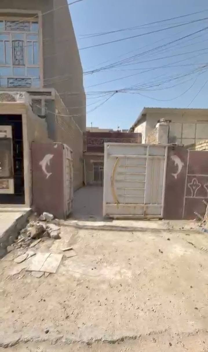يالله بيت للبيع منطقه حي الجهاد مساحته120متر فرع كلش هادء ومرتب وحلو لبيت يباع بسعر ارض السعر 130 وبي مجال للاستفسار اكثر الاتصال على☎️***********
