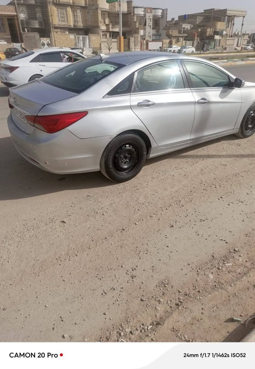 السلام عليكم سوناتا موديل 13وارد امريكي جاهزة من كلشي حدادية وكهربائيات وتبريد شغال رقمها بابل الدولي سنوية لغاية 28 مداور ثاني يوم السعر 85 وبيها مجال العنوان ذي قار قضاء الشطرة ***********
