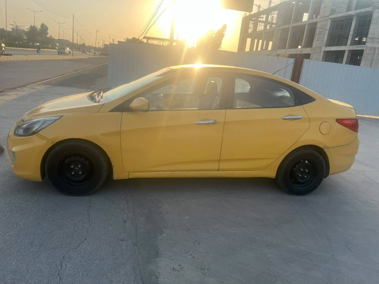اكسنت 2011 خليجي
رقم بغداد باسمي أنا الشرعي 
هيئة غرامات 0 
سنويه2028
محرك دوش بي بدايه تبخير 
كير ايتي شرط 
تبريد شغال 
صدر وتواير زينات 
سياره بلا دواخل شرط
للاستفسار اتصال ع الرقم***********
او ع الواتساب 
مكان السياره الموصل حي السماح
